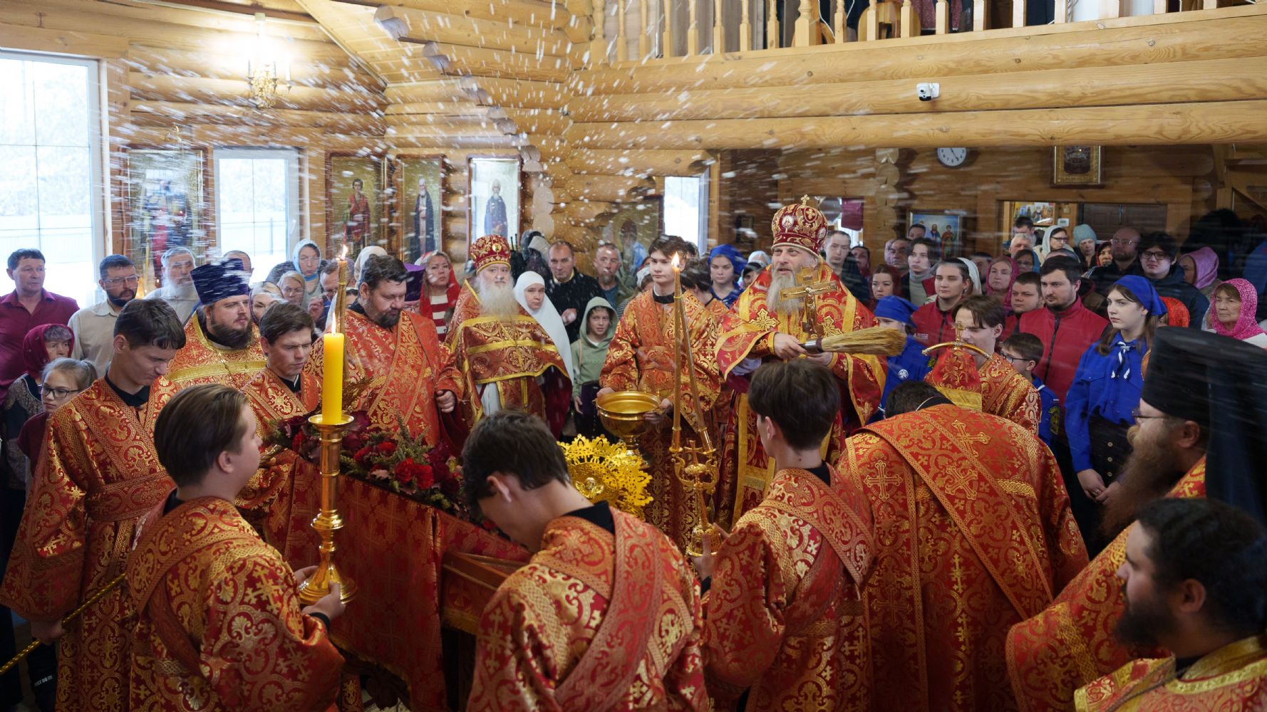 Архиерейская Божественная литургия в день Колесования великомученика Георгия