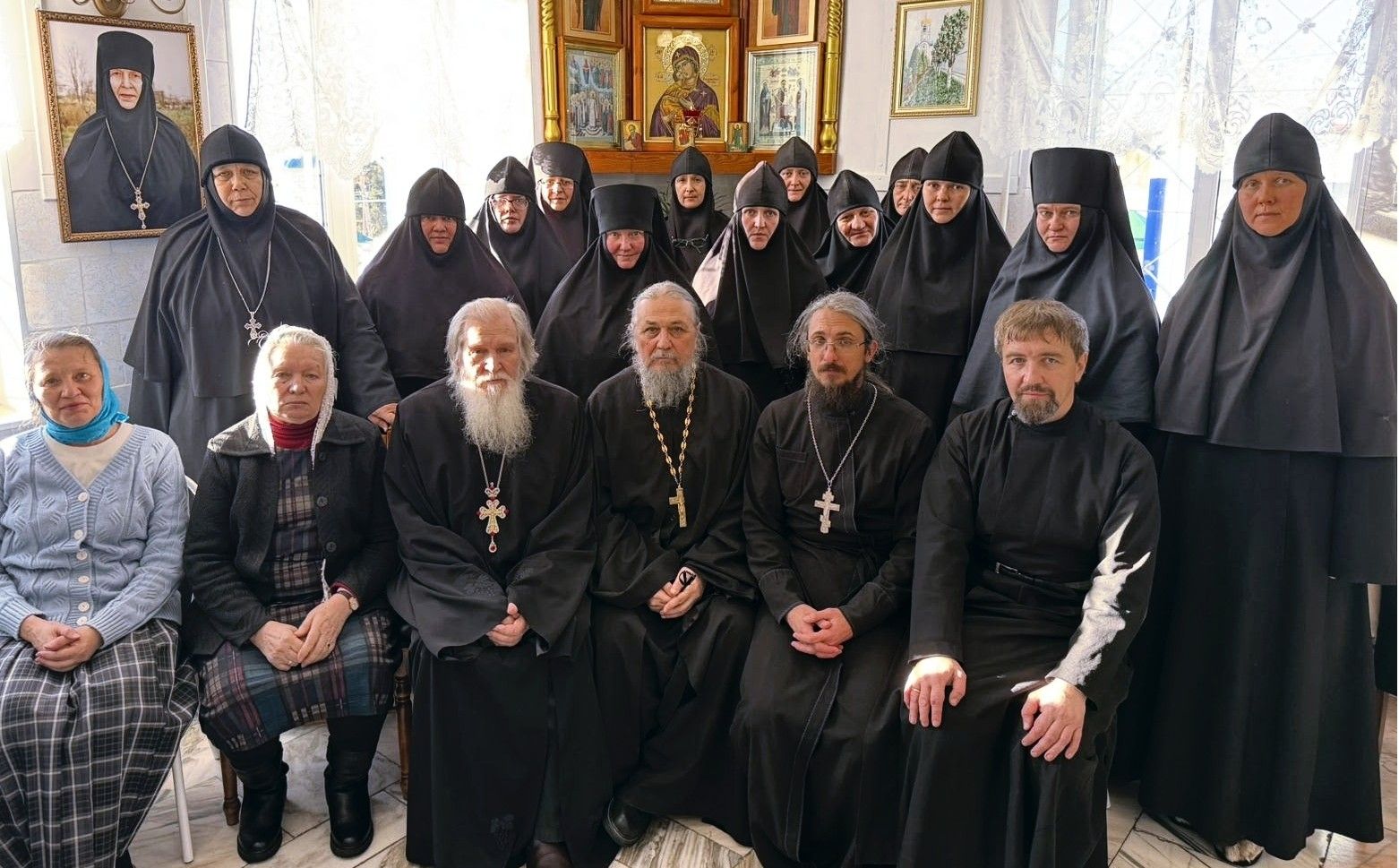 Состоялось вручение свидетельств об окончании курсов базовой подготовки в области богословия для монашествующих