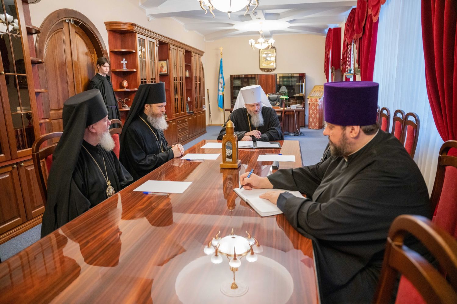 Под председательством митрополита Никодима состоялся Архиерейский Совет Новосибирской Митрополии