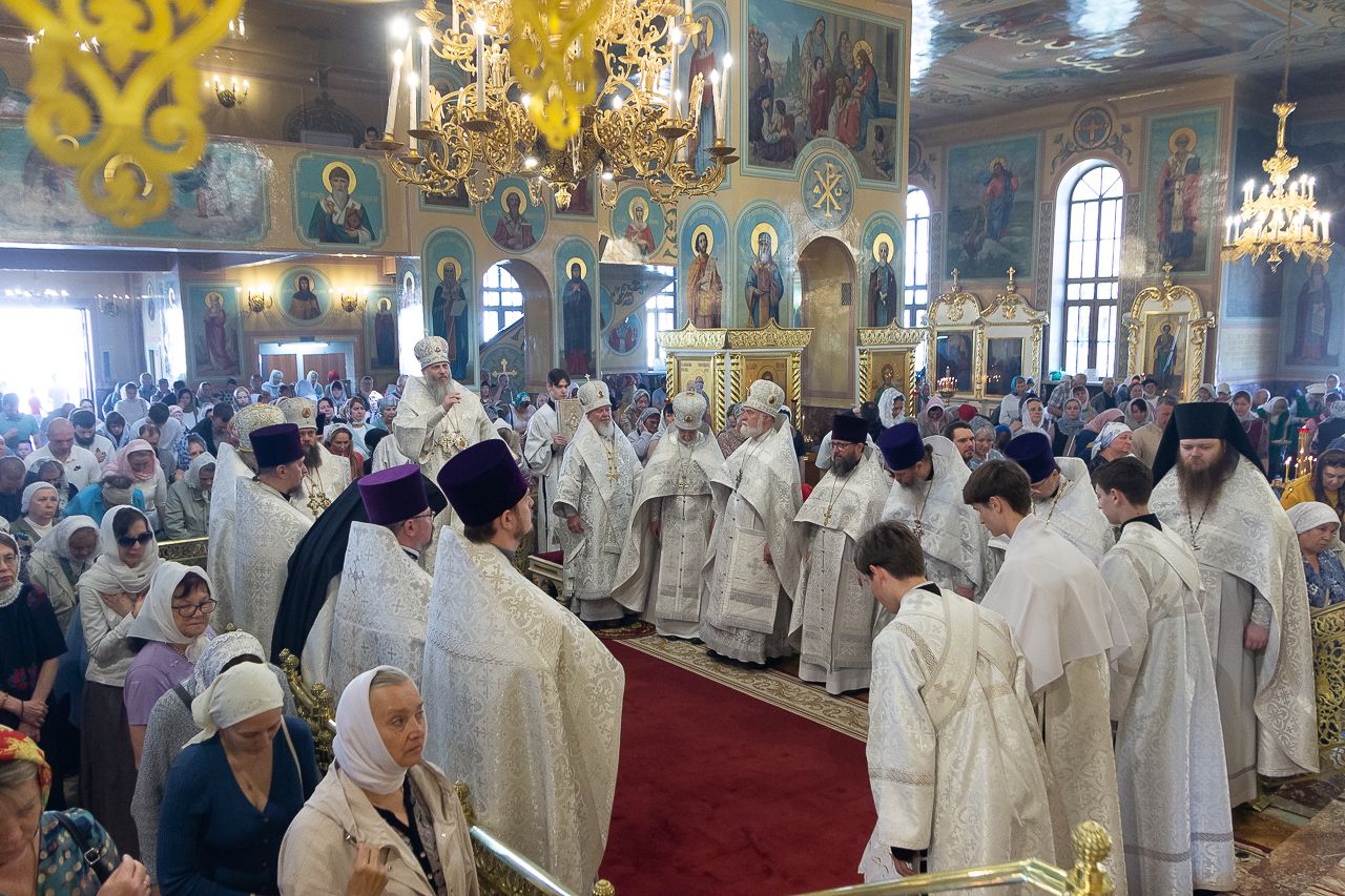 В день празднования 1700-летия I Вселенского Собора состоялось архиерейское богослужение