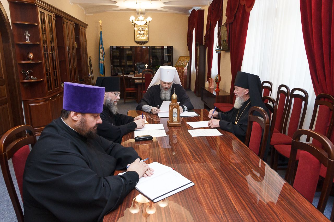 Под председательством митрополита Никодима состоялся Архиерейский Совет Новосибирской Митрополии