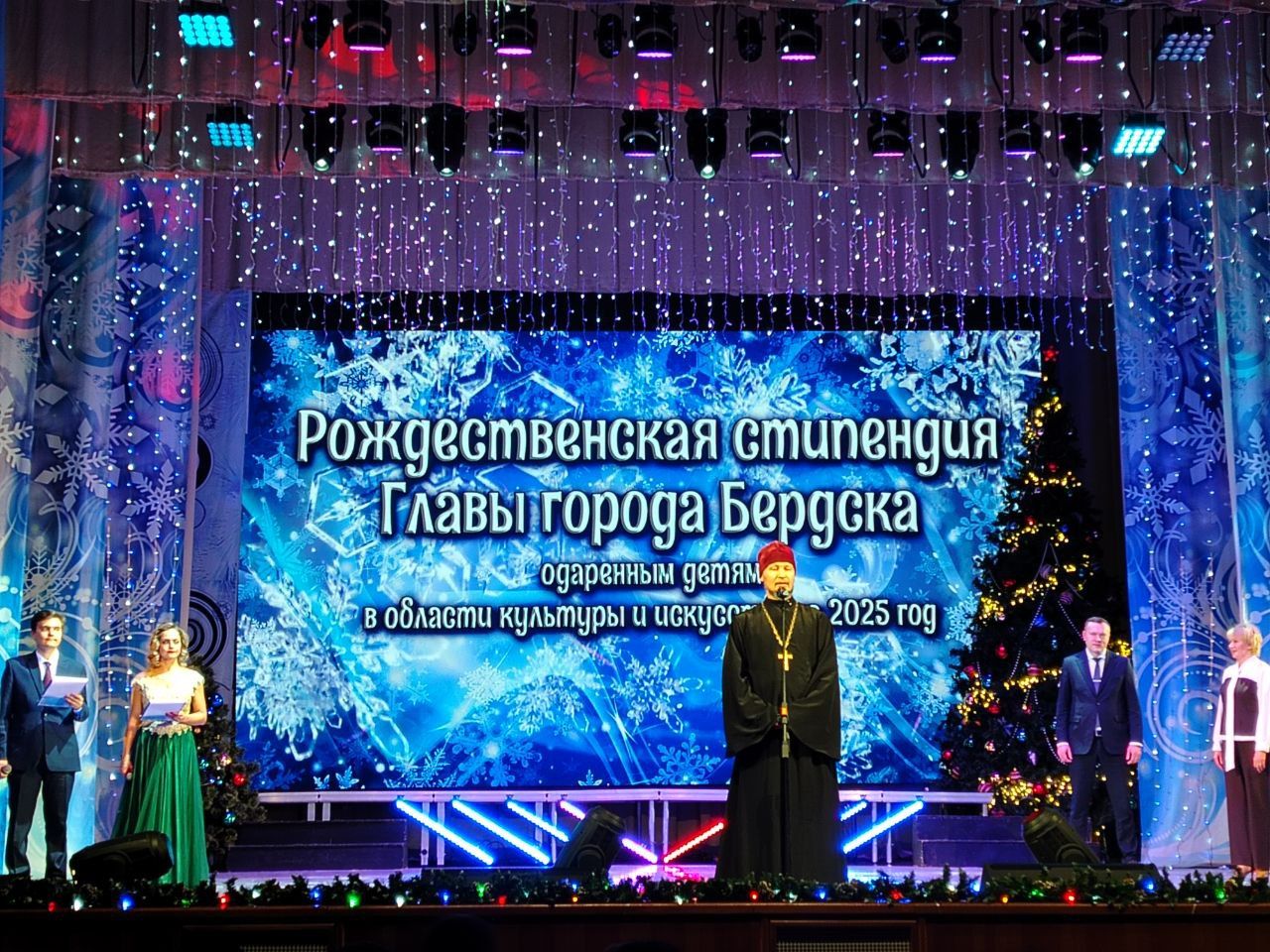 В Бердске состоялось вручение Рождественской стипендии главы города