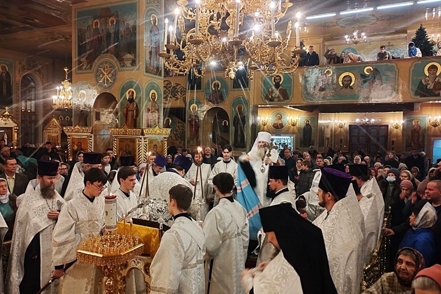 Митрополит Никодим совершил Новогодний молебен в Вознесенском кафедральном соборе