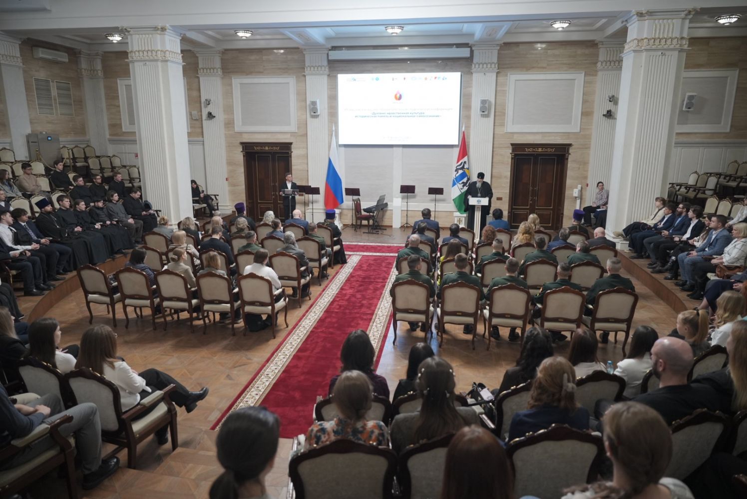 Митрополит Никодим приветствовал участников межвузовской научно-просветительской конференции