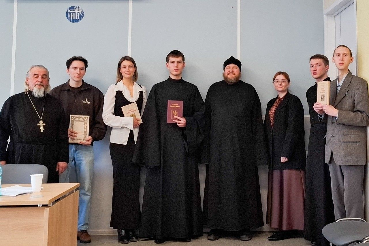 В ГПНТБ СО РАН состоялся круглый стол «Духовное и культурное просвещение Сибири»