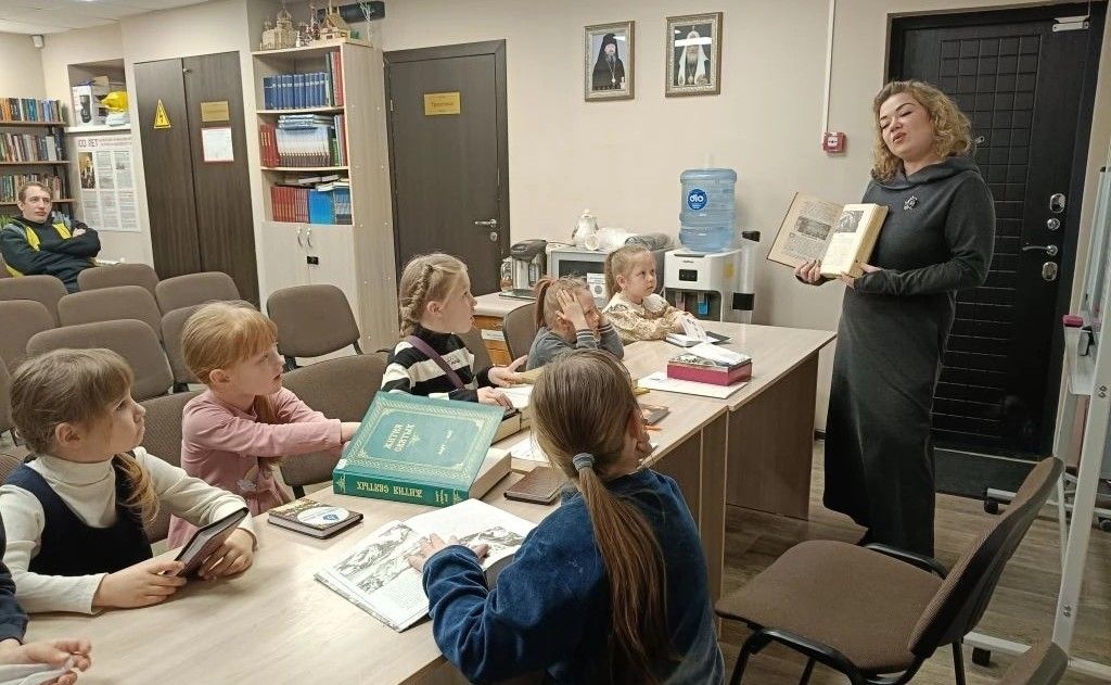 Уроки о православной книге прошли у самых младших учеников Воскресной школы