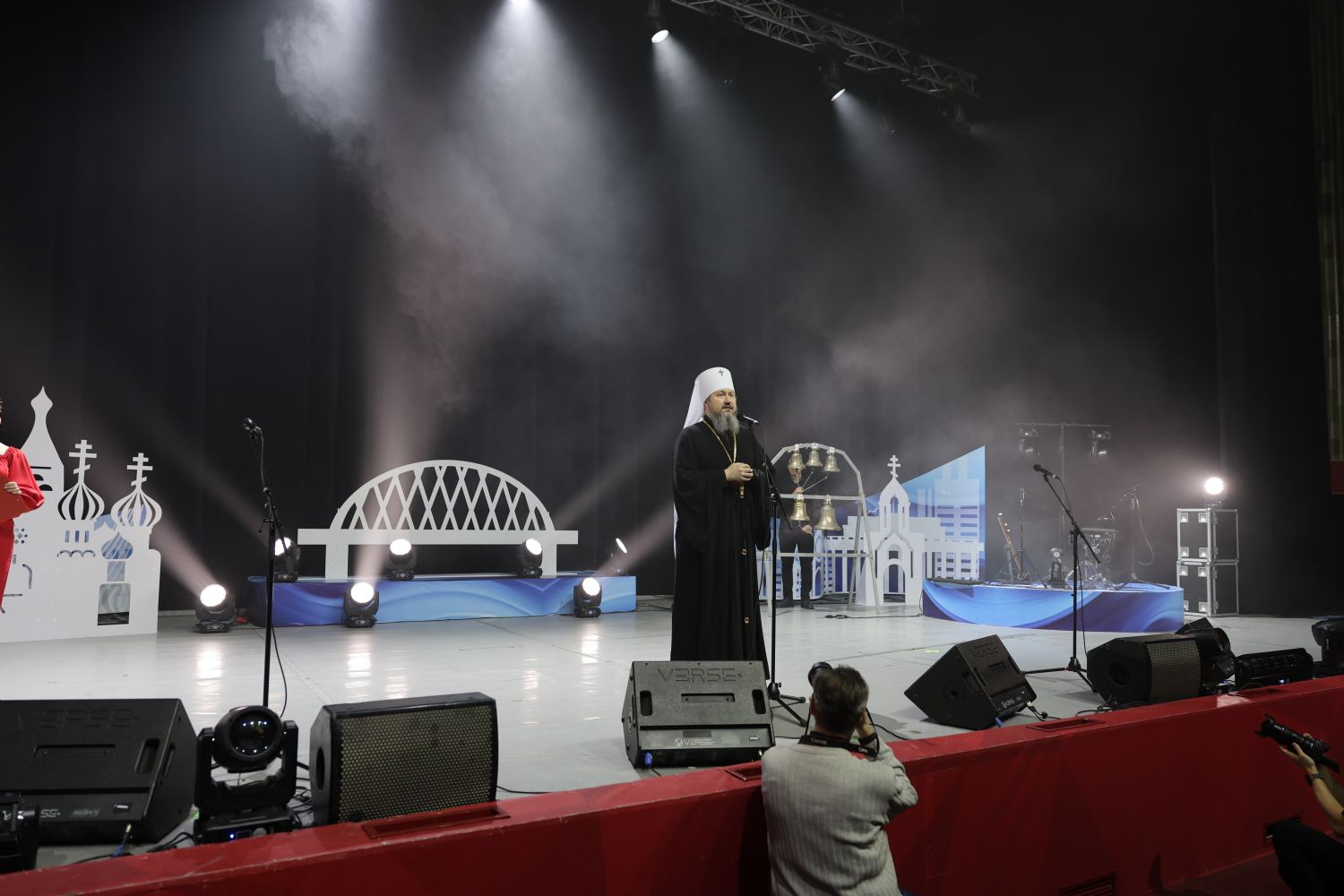 Глава Новосибирской митрополии приветствовал участников городского Пасхального концерта