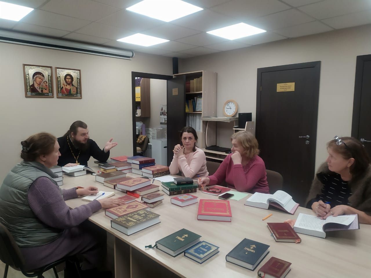 На приходе начались мероприятия, посвящённые Дню православной книги