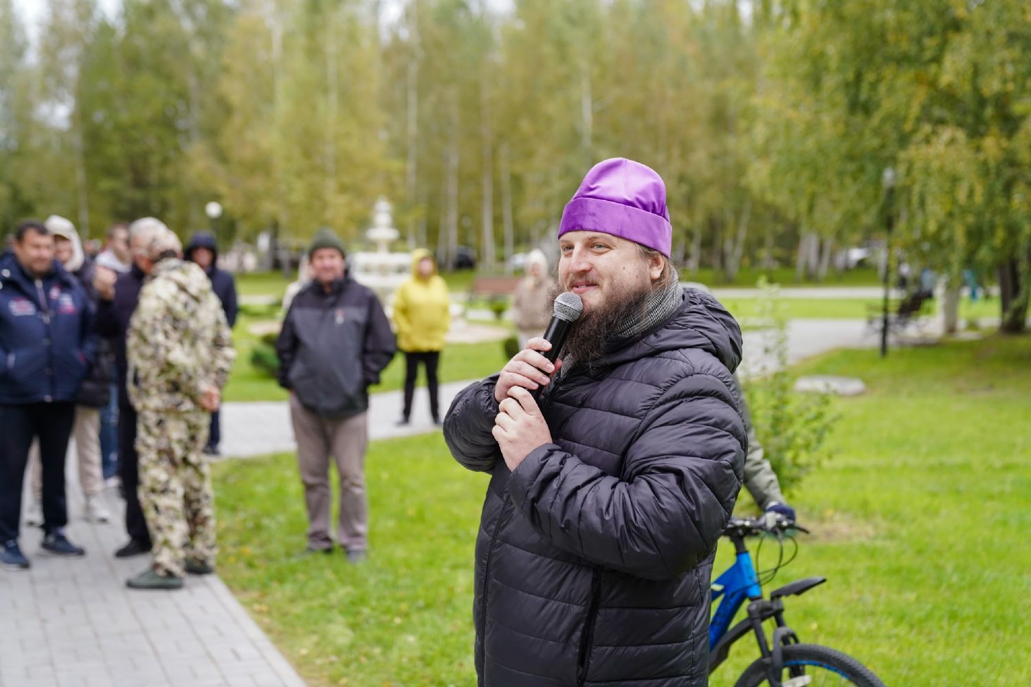 Настоятель поздравил с Днём семьи, любви и верности жителей посёлка Озёрный